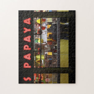 Vereinigte Staaten, New York. Gray's Papaya: Fenst Puzzle