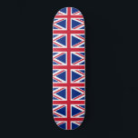 Vereinigtes Königreich (Britische Flagge) (Union J Skateboard<br><div class="desc">Dieses Design zeichnet sich durch die nationale Flagge des Vereinigten Königreichs, die auch als Union Jack bekannt ist. Die Flagge ist auch als Königliche Gewerkschaft-Flagge in Kanada bekannt. Es stammt aus dem frühen 17. Jahrhundert, als James I die englischen und irischen Thronen geerbt hatte, die es ihm ermöglichten, England, Irland...</div>