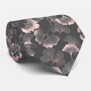 Verfeinerte rosa Ginkgoblätter mit metallischer Te Krawatte