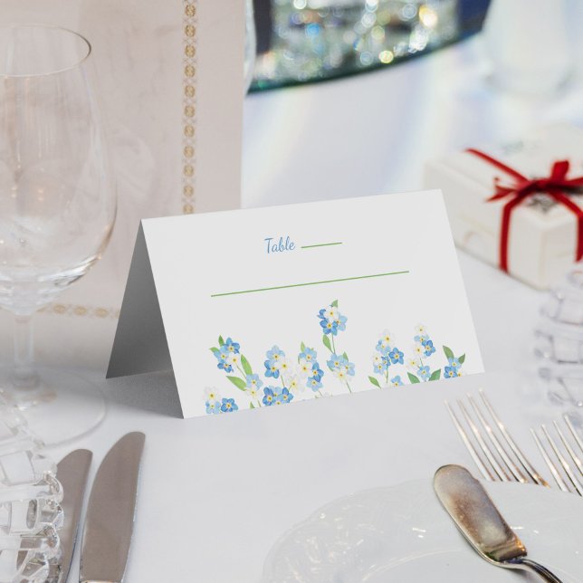 Vergessen Sie mir nicht blaue und weiße geklappte  Platzkarte (Forget Me Not Blue & White Folded Place Card)