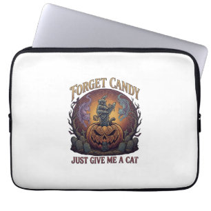 Vergiss Süßigkeiten, gib mir einfach Halloween-Kür Laptopschutzhülle