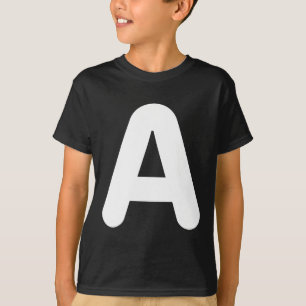 Vergnügen Sie sich mit einem Briefkastenkostüm für T-Shirt