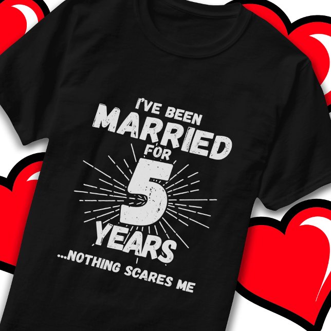 Verheiratet 5 Jahre Funny 5. Hochzeitstag T-Shirt (Von Creator hochgeladen)