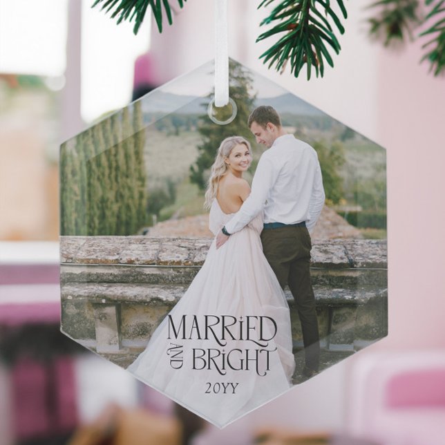 Verheiratet & hell Minimalistisch Modernes Hochzei Ornament Aus Glas (Married and Bright wedding photo glass ornament by Darling & May)