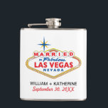 VERHEIRATET IN LAS VEGAS Flask Brautparty Geschenk Flachmann<br><div class="desc">Viele Farboptionen für dieses Design verfügbar. Wenn Sie RSVP-Karten, Gehäusekarten, Kartenkarten, Empfang-Karten oder andere Produkte benötigen, die zu diesem Design passen, dann wenden Sie sich bitte an mich. Ich freue mich, jedes Produkt, das Sie möchten, um dieses Design zu erstellen. Ich kann Ihr Farbschema oder die Farbe Ihrer Brautkleider anpassen....</div>