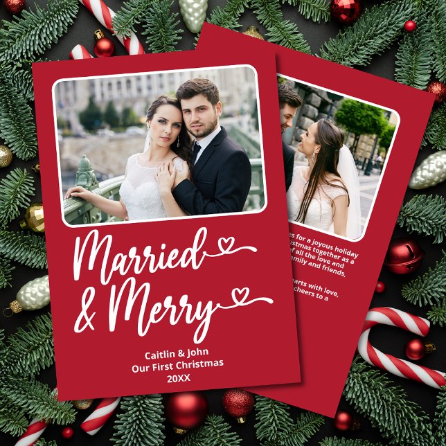 Verheiratet Merry 1. Weihnachten Neu verheiratetes (Married & Merry Custom 2-Photo Red Christmas Card with Hearts, Photo & Personal Message on the back)