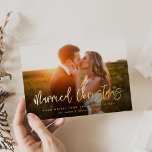 Verheiratetes Weihnachten Neu verheiratetes Brush  Folien Feiertagskarte<br><div class="desc">Feiern Sie Ihr erstes Weihnachtsfest als verheiratetes Ehepaar mit dieser stilvollen Hochzeitskarte in Folie. Vollständig anpassbar. Auf der Rückseite befindet sich eine Collage aus 2 Fotos,  in der Sie Ihre Lieblingslieder präsentieren können und Platz für Ihre individuelle Stimmung haben.</div>