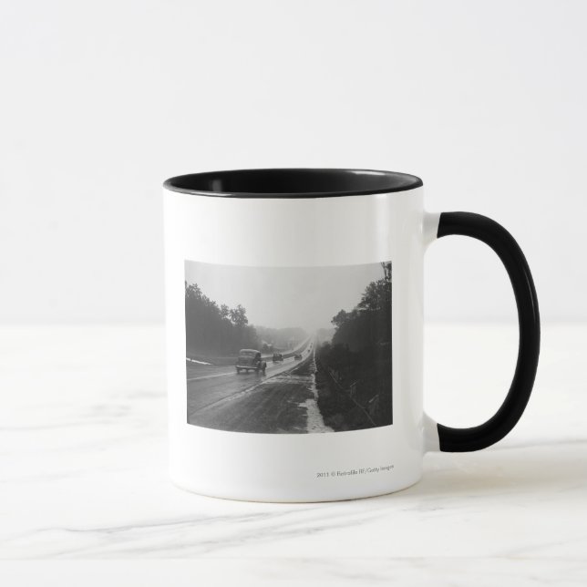 Verkehr auf Landstraße Tasse (Rechts)
