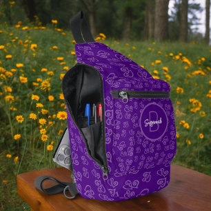 Verknüpftes Herz auf Lila Hintergrund und Monogram Crossbody Bag