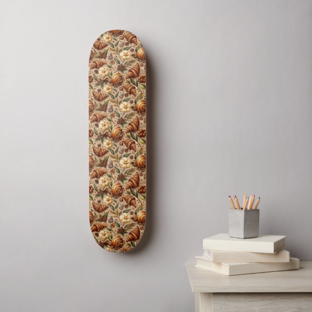 Verlangen nach Croissants  Skateboard (Wandkunst)