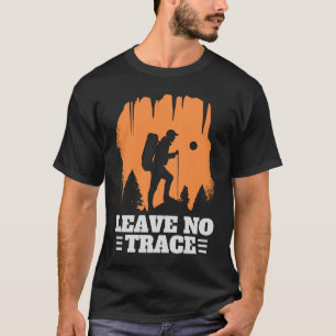 Verlassen Wanderfreunde im Freien Wildernes T-Shirt