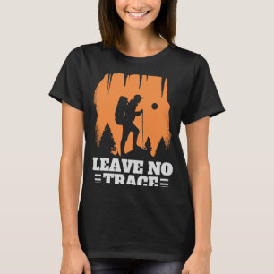 Verlassen Wanderfreunde im Freien Wildernes T-Shirt
