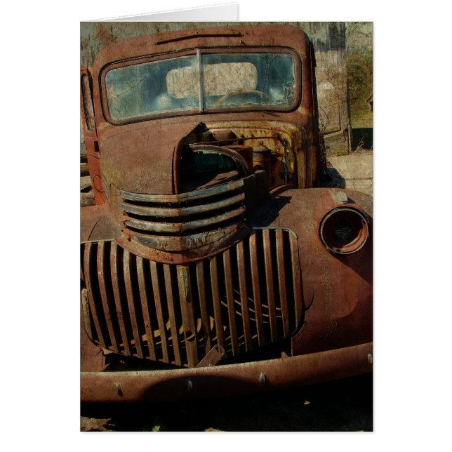 Verlassener alter LKW (Vorne)