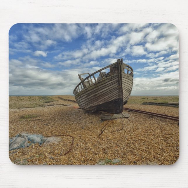 Verlassenes hölzernes Fischerboot | Dungeness Mousepad (Vorne)