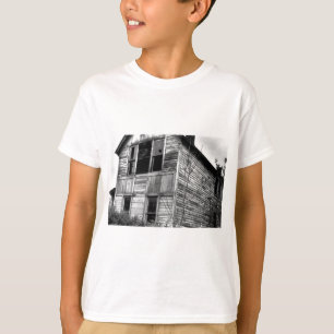 Verlassenes zweistöckiges Haus T-Shirt