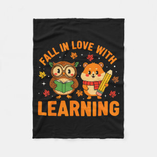 Verliebe dich in das Lernen Vintage Eule und Hamst Fleecedecke