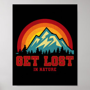 Verlieren Sie sich in der Natur Cooles Retro-Abent Poster