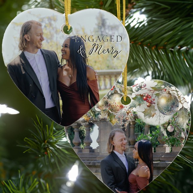 Verlobte und komfortable Doppelherz-Paar-Foto Keramik Ornament (Engaged & Merry Christmas Ornament with Engagement Photo by Darling & May)