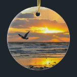 Verlobungs-Antrag-Sonnenaufgang auf der Keramik Ornament<br><div class="desc">Schönes Einzelteil mit einem Foto meines Verlobungssonnenaufgangs auf dem Strand für das Knallen der Frage.</div>