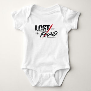 Verloren Gefunden – Abenteuer & Fernweh-Typografie Baby Strampler