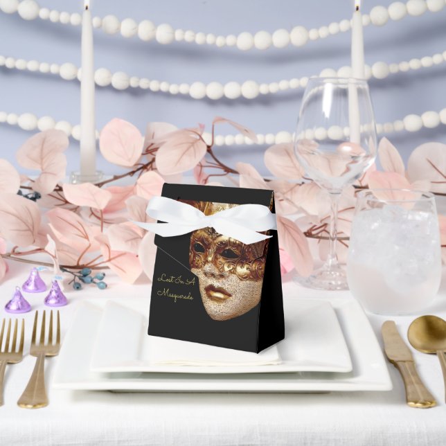 Verloren in einem Maskentanz Halloween-Party Geschenkschachtel (Hochzeit)