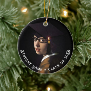 Vermeer Perlenohrring Abschluss Grad Cap Keramik Ornament