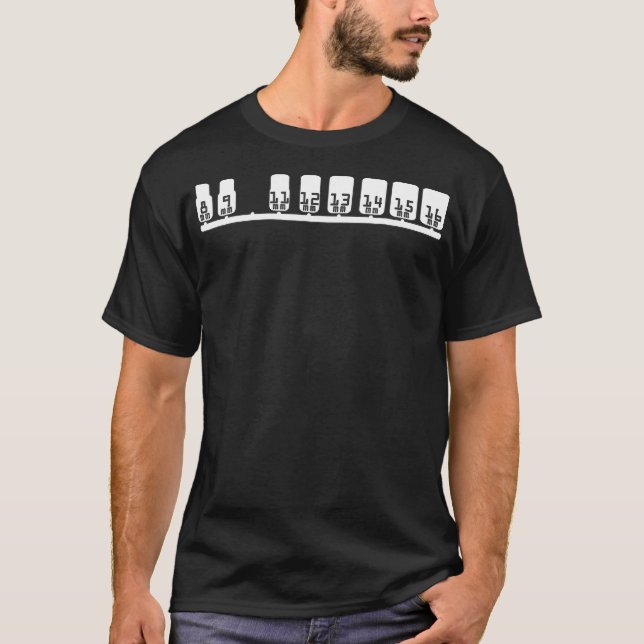 Vermisste 10 mm Sockel mit lustiger Zahnradmechani T-Shirt (Vorderseite)