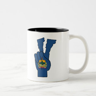 Vermont Flag Peace Sign Zweifarbige Tasse