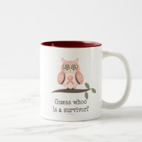 Vermutungs-Whoo Überlebend-rosa Band-Eulen-Tasse