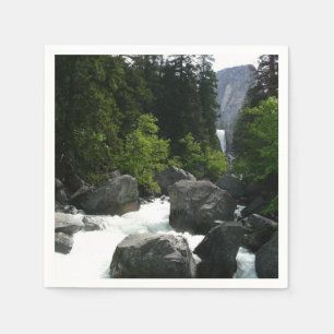 Vernal Falls in der Ferne in Yosemite Serviette