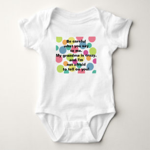 Verrückte Oma Baby T-Shirt Strampler