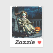 Verrückte Puppe und Halloween-Kürbis