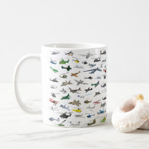 Verschiedene farbige Flugzeuge und Hubschrauber Kaffeetasse