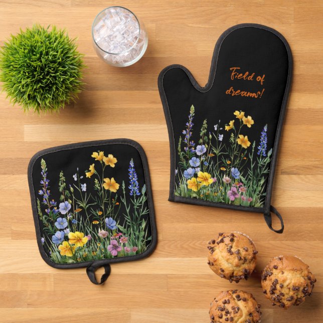 Verschiedenes Feld von Wildblumen auf schwarz Ofenhandschuh & Topflappen-Set (Oben Unten)