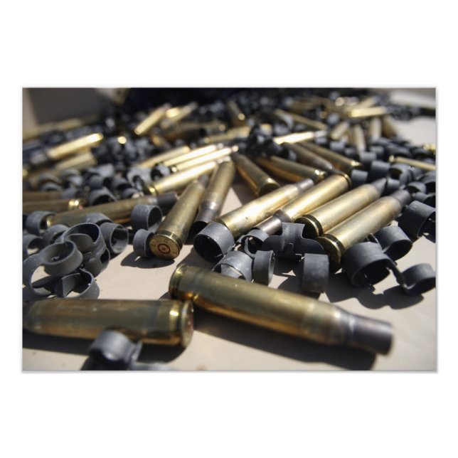 Verschwendete Messing und zerfallene Links Fotodruck (Vorne)