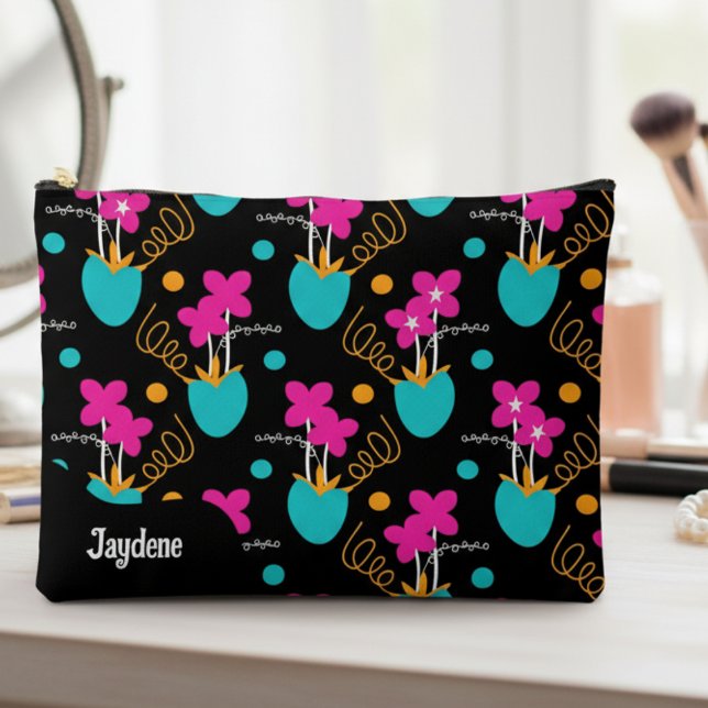 Verspielte Blumentöpfe in hellen Farben Zubehörtasche (Bright, bold, and super cute, this teal pink makes makeup or school stuff way more fun.)