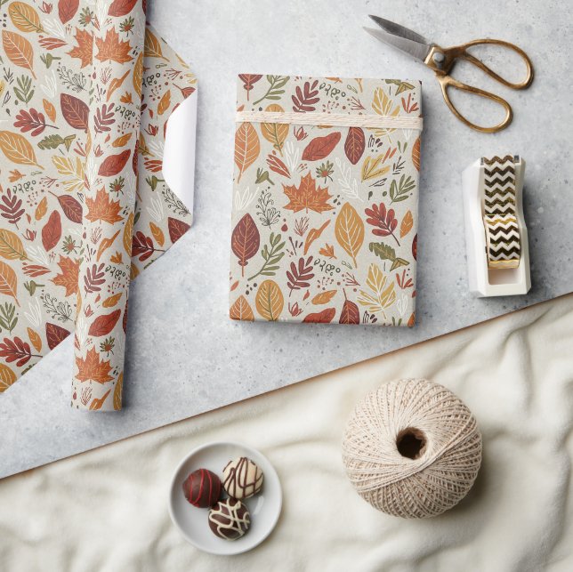 Verspielte Boho-Vielfarben-Herbstblätter Geschenkpapier (Kunsthandwerk)