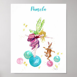 Verspielte Fee auf farbigen Bällen mit Kaninchenpo Poster