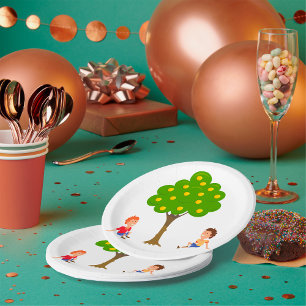 Verspielte Kinder unter einem Apfelbaum sitzend Pappteller