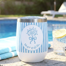 Verspieltes blau-weiß gestreiftes Monogramm im Pre