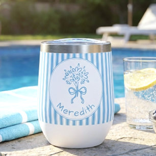 Verspieltes blau-weiß gestreiftes Monogramm im Pre