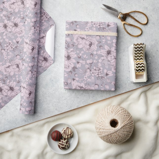 Verstaubtes Lavendel-Blumenmuster Geschenkpapier (Kunsthandwerk)