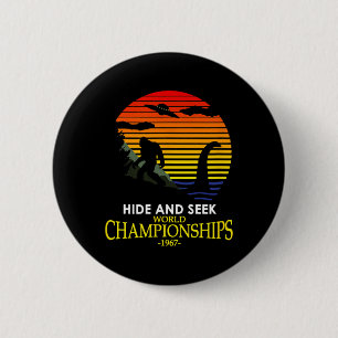Versteckspiel-Champion Nessie Lochness Bigfoot Yet Button