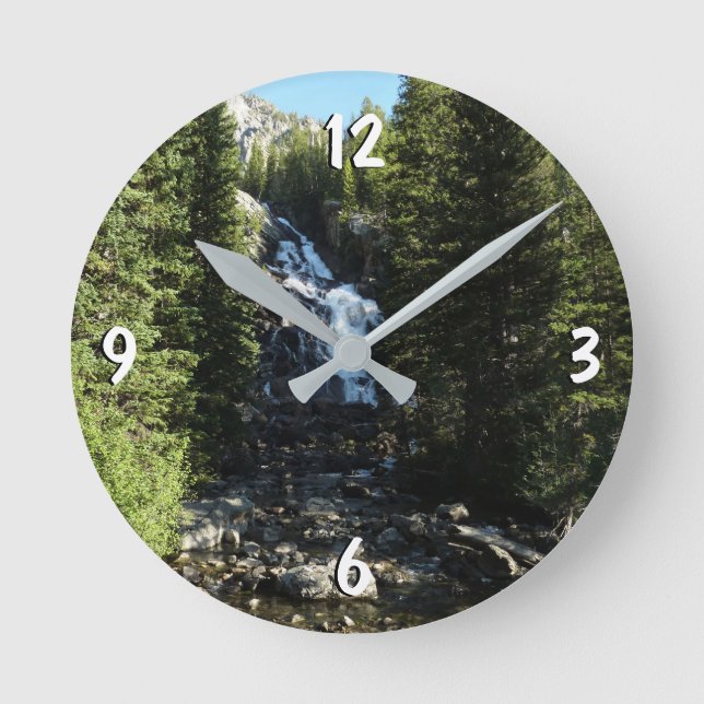 Versteckte Wasserfälle im Grand Teton Nationalpark Runde Wanduhr (Vorderseite)