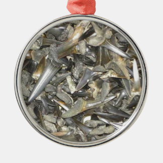 Versteinertes Haifischzahnmuster Ornament Aus Metall