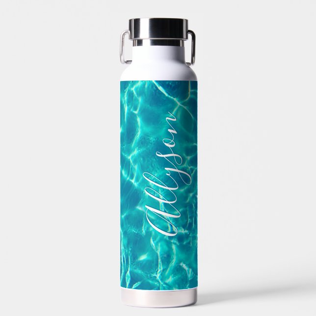 Vertical Name White Script, Aquamarines Wasser Trinkflasche (Vorne)