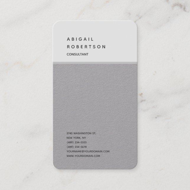 Vertikal Minimalistisch Schlicht Modernes Grau Visitenkarte (Vorderseite)