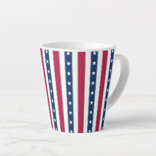 Vertikale Streifen mit Sternen Patriotisch Milchtasse