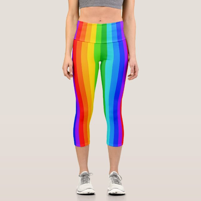 Vertikales Regenbogenmuster Capri Leggings (Vorderseite)