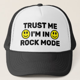 Vertrau mir - Ich bin im Rock-Modus™ Trucker-Mütze Truckerkappe